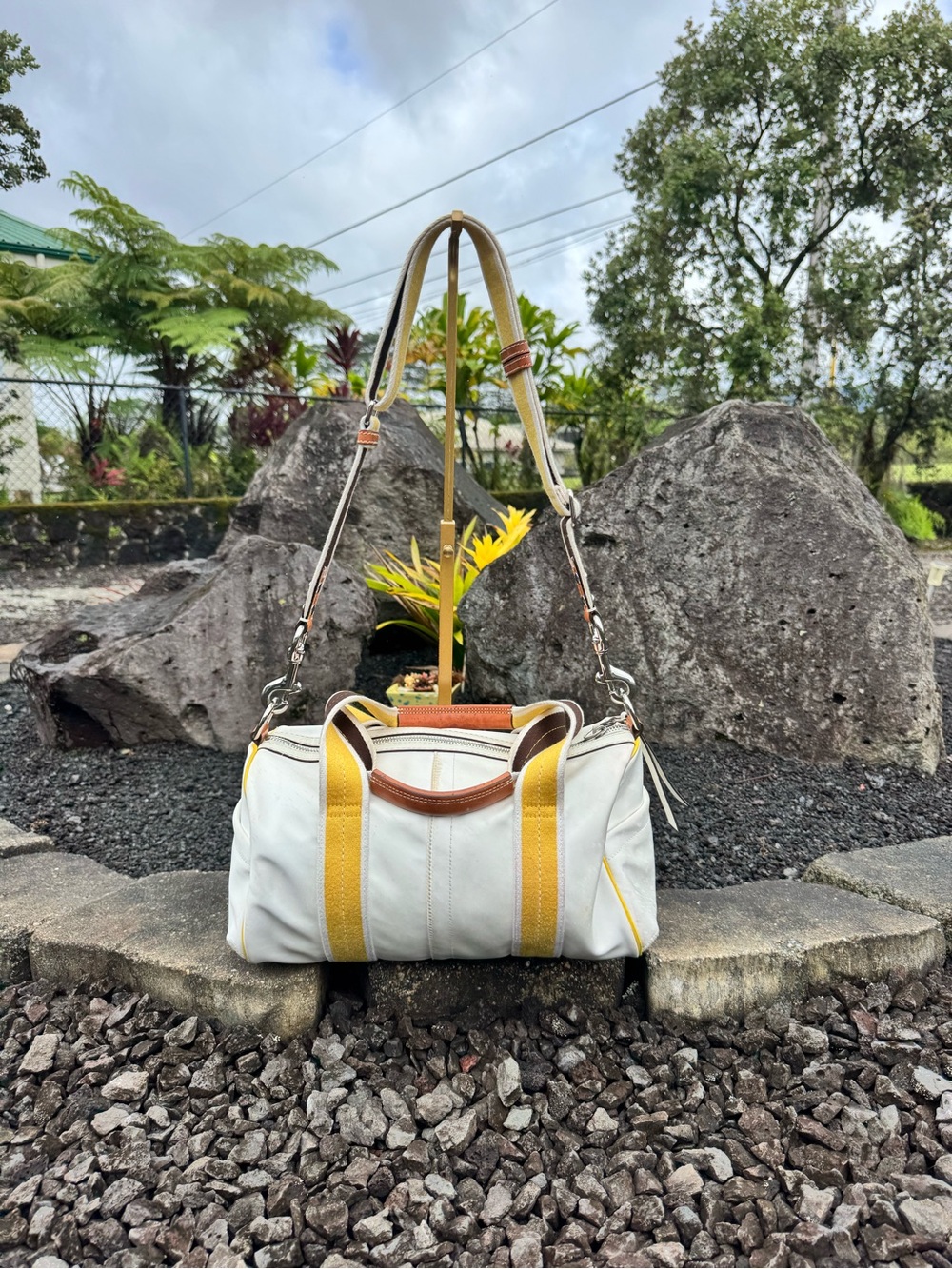 Coach White & Yellow Leatherware Convertible Duffel Satchel Crossbody Bag 2006 - Picture 3 of 14